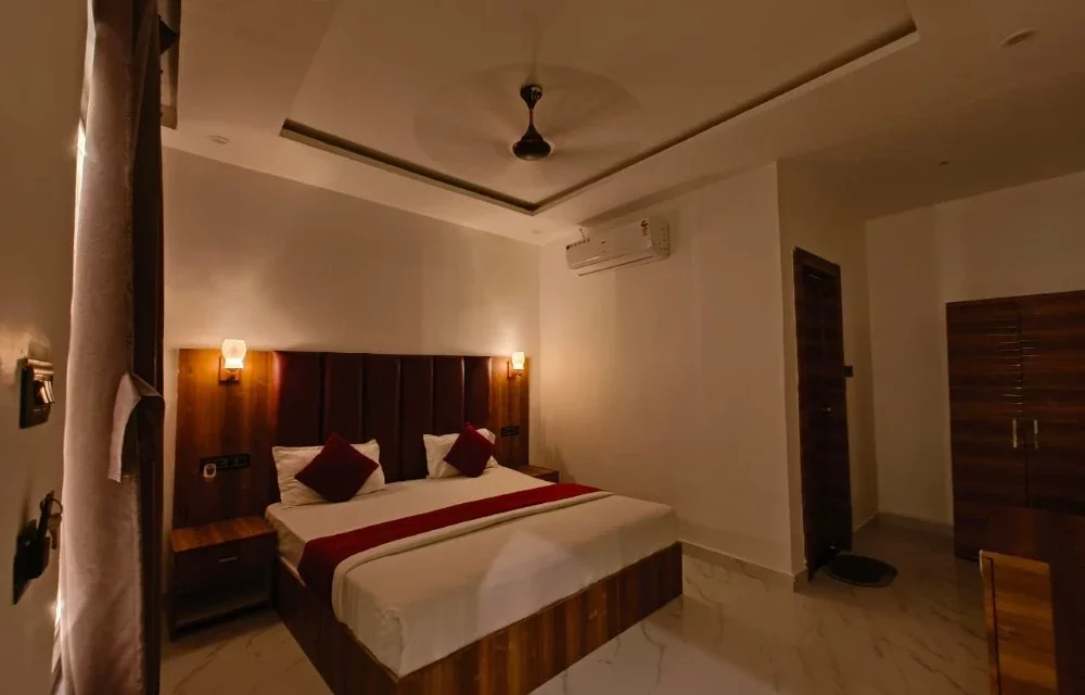 Hotel Omkar Palace
